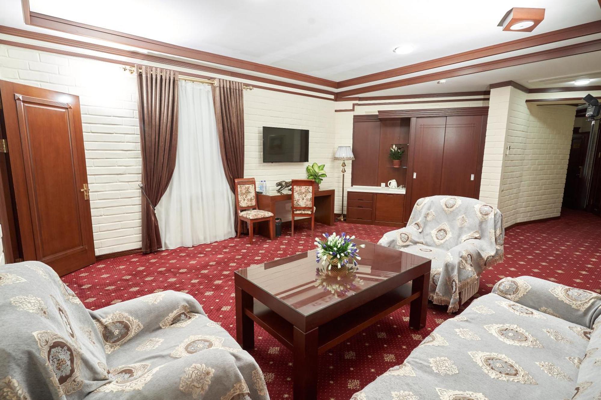 Rakat Plaza Hotel Tasjkent Buitenkant foto