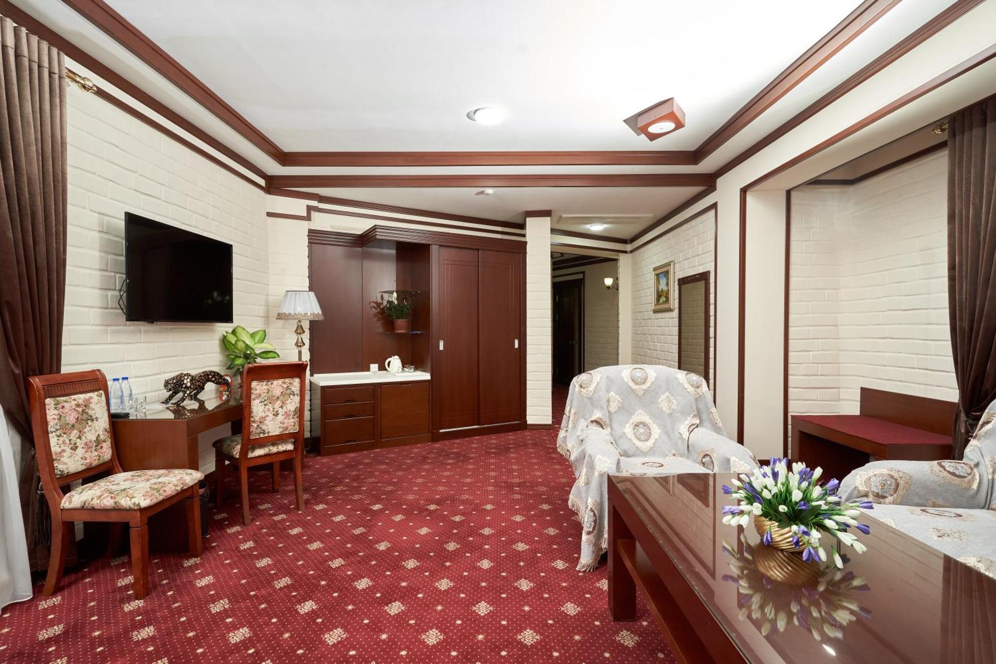 Rakat Plaza Hotel Tasjkent Buitenkant foto