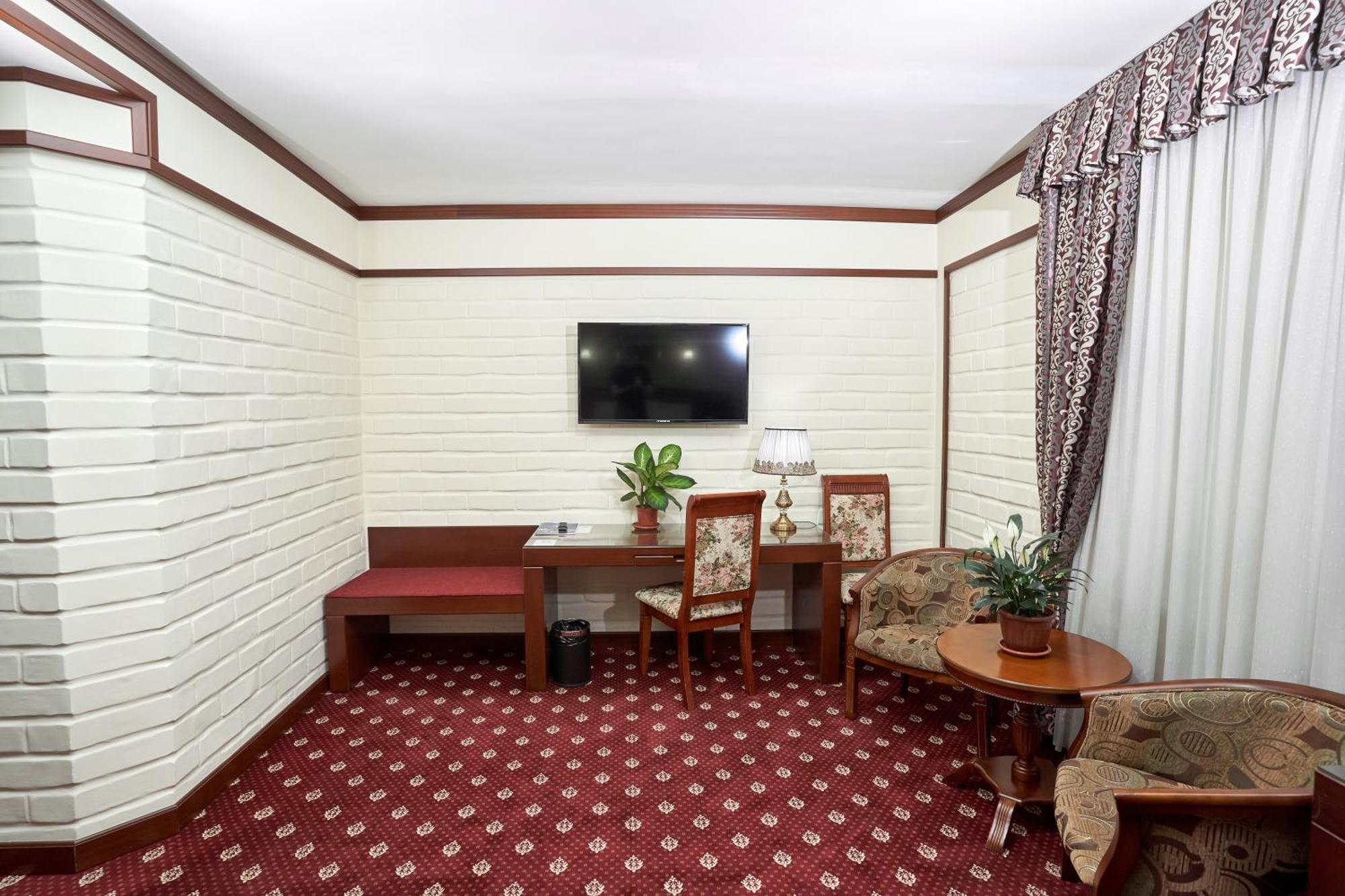 Rakat Plaza Hotel Tasjkent Buitenkant foto