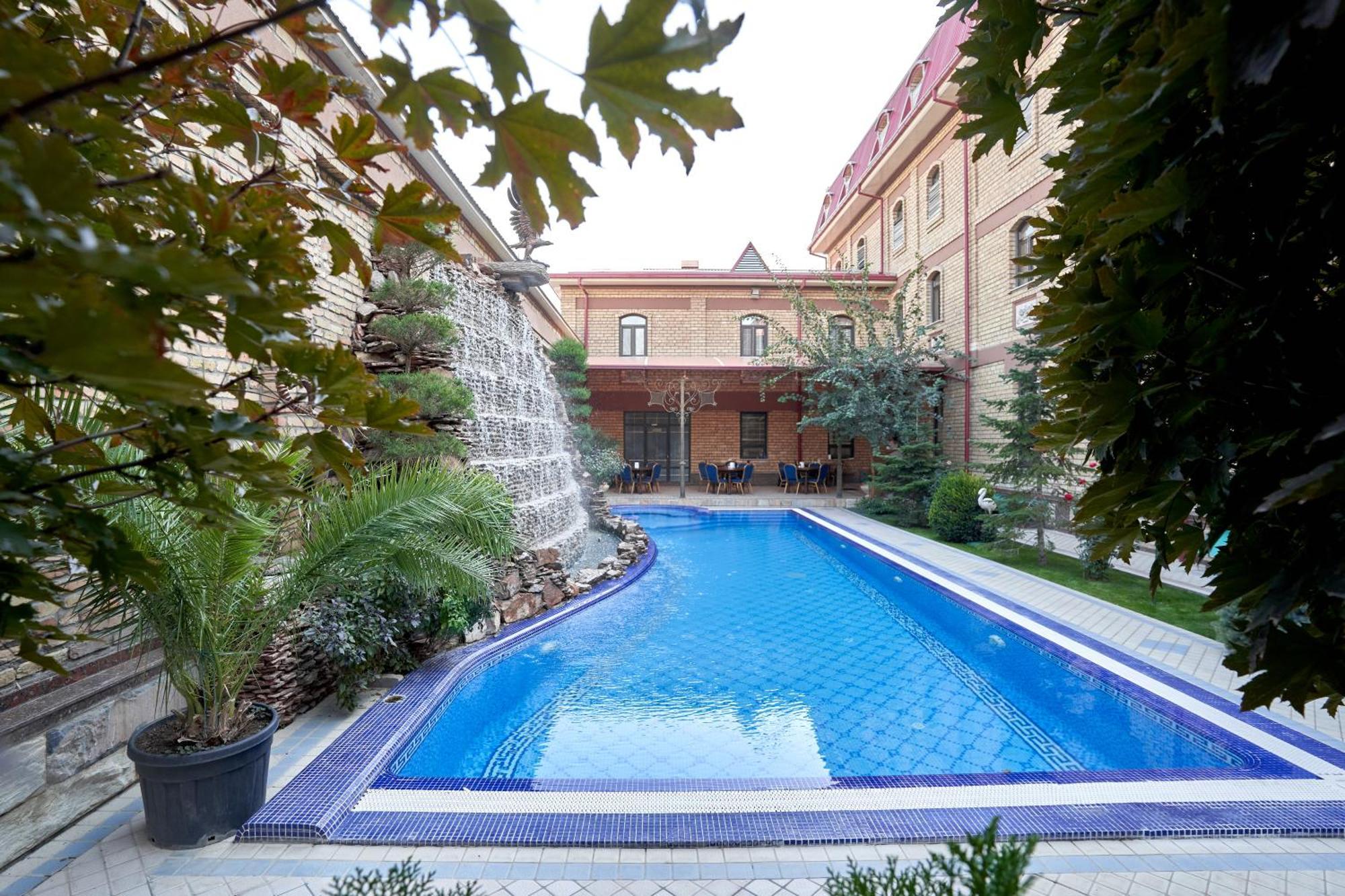 Rakat Plaza Hotel Tasjkent Buitenkant foto